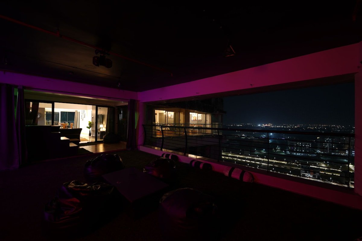 Skyline Suite Private Pool on 17th Floor Indore