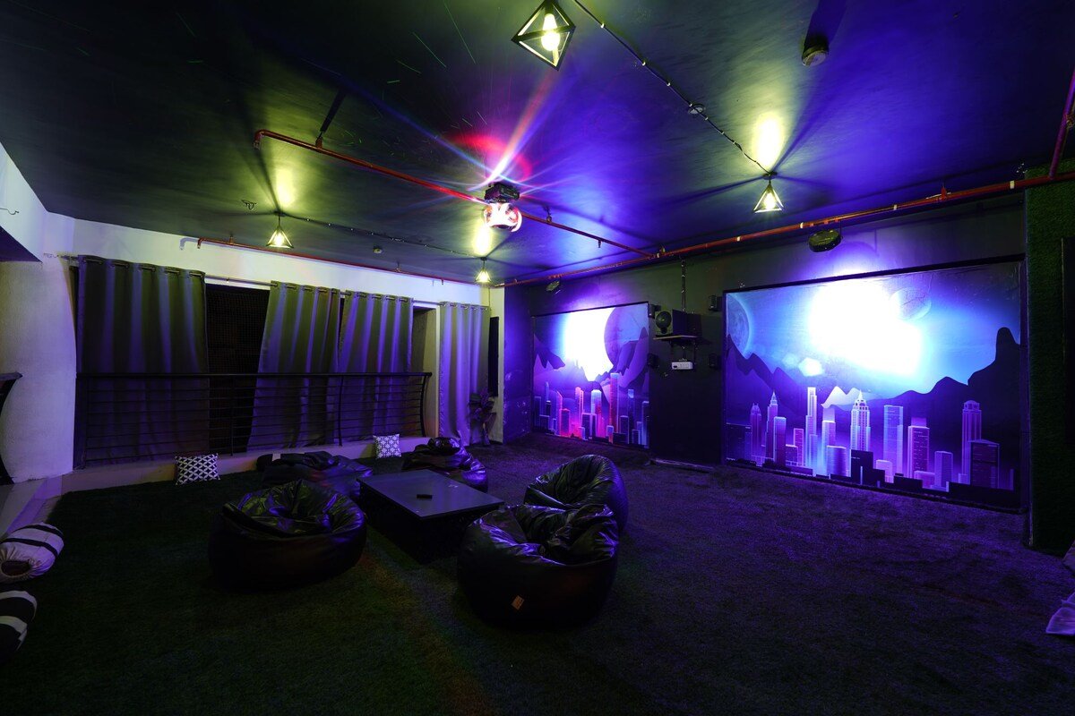 Skyline Suite Private Pool on 17th Floor Indore