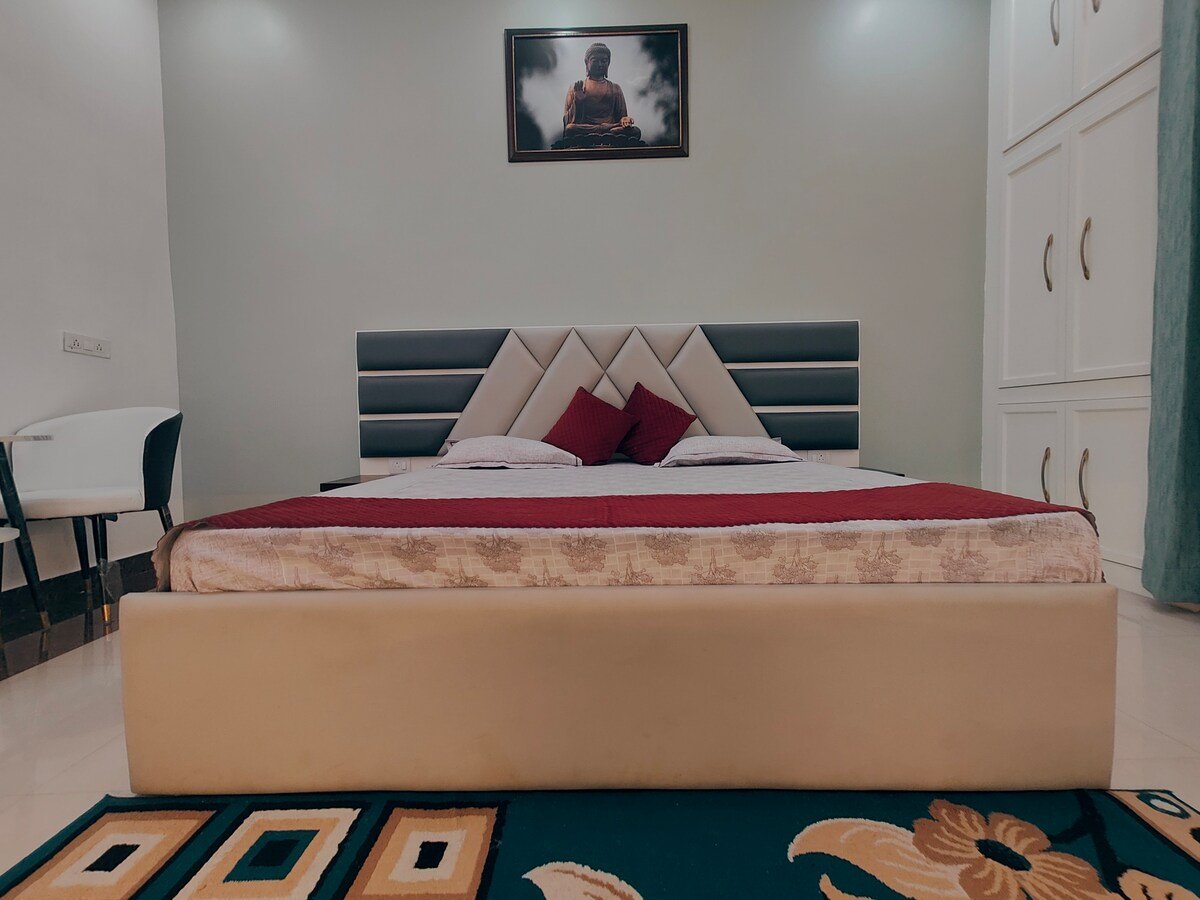 WhiteWoods by Miravo Stays Rishikesh