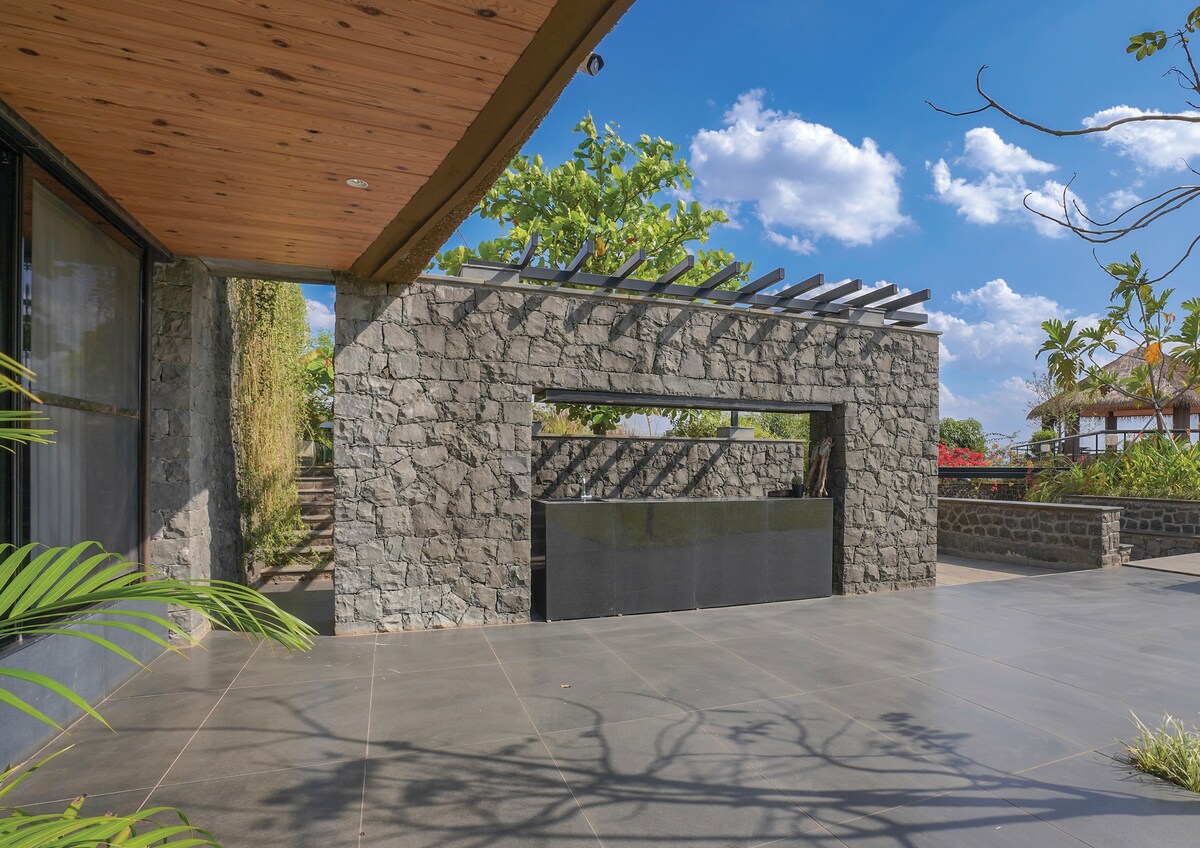 Amaltas Villa Pune