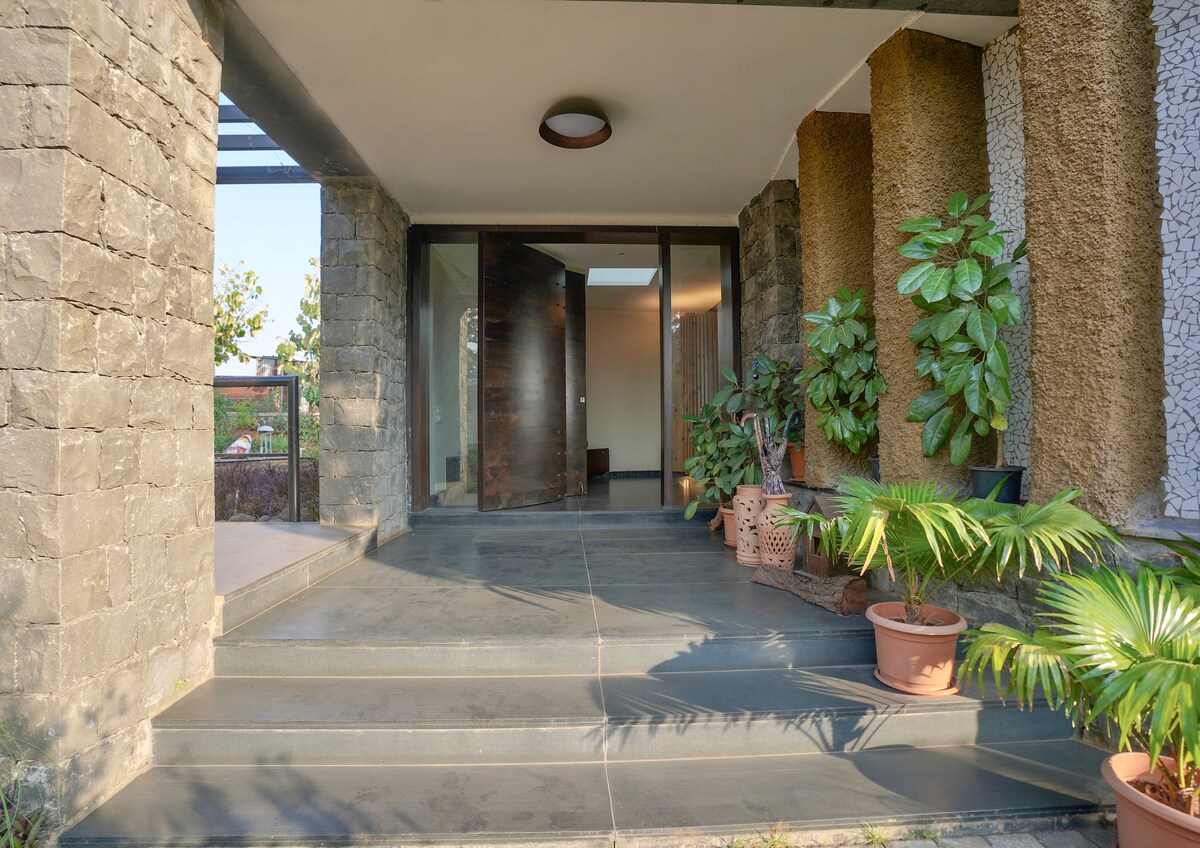 Amaltas Villa Pune