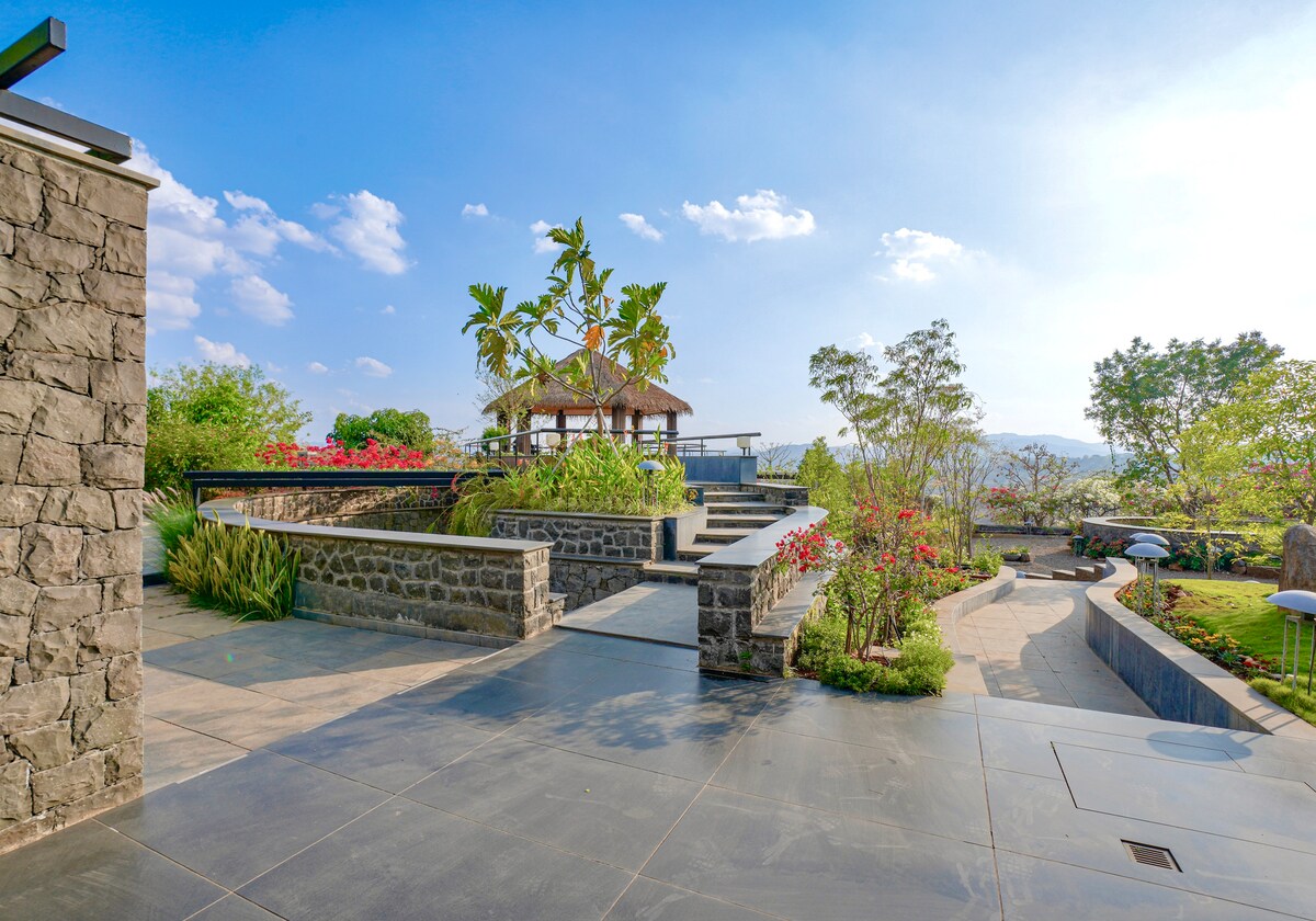 Amaltas Villa Pune