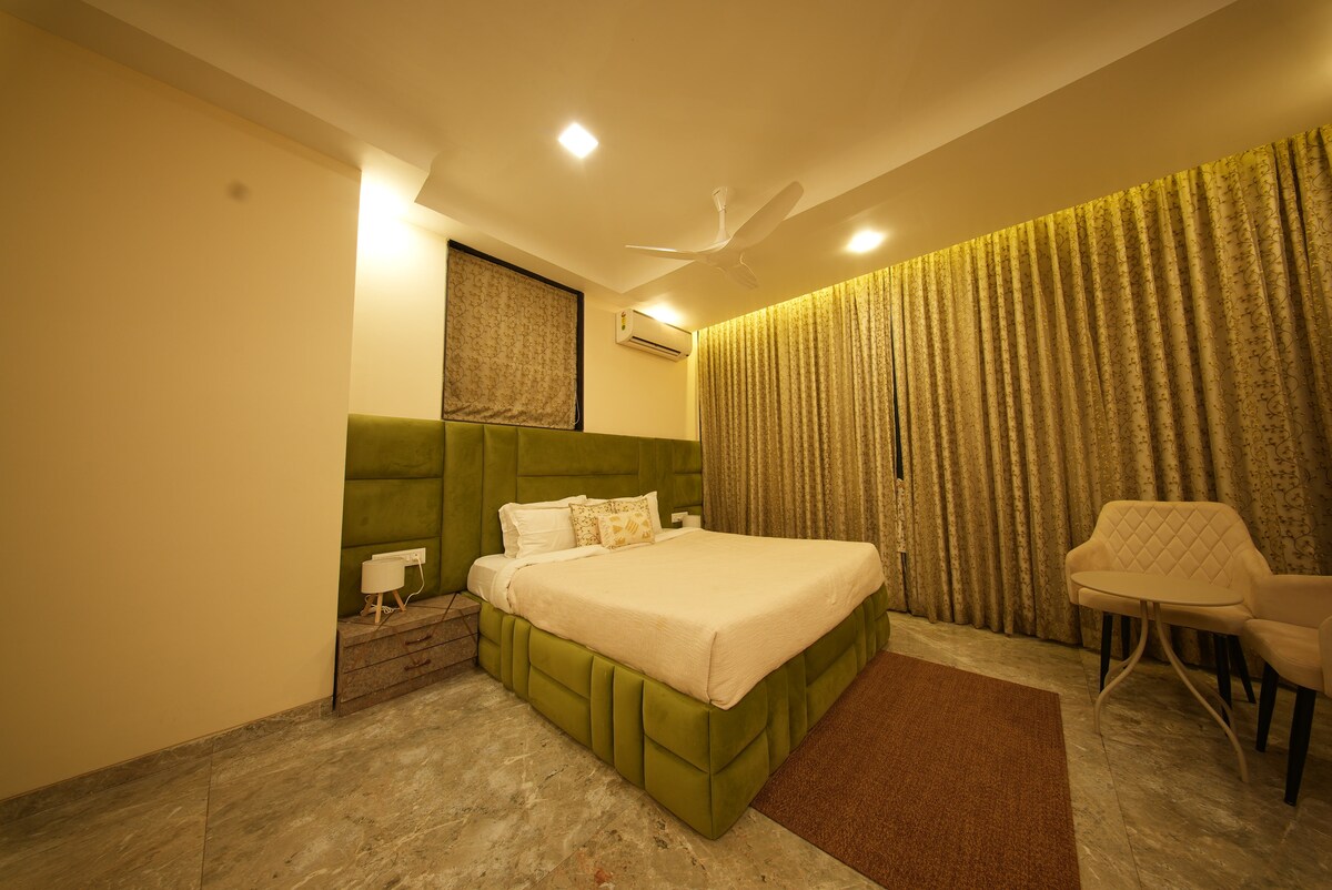 RE Haven Lonavala