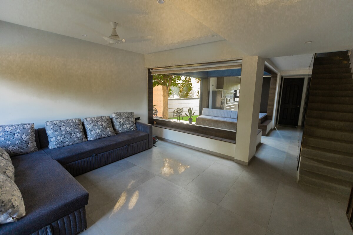 Tamarind Courtyard House Uttan