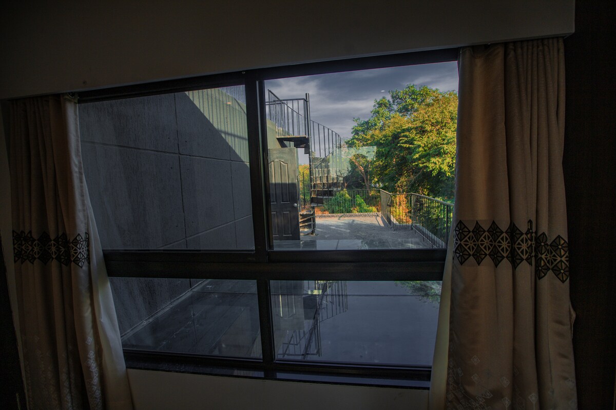 Tamarind Courtyard House Uttan