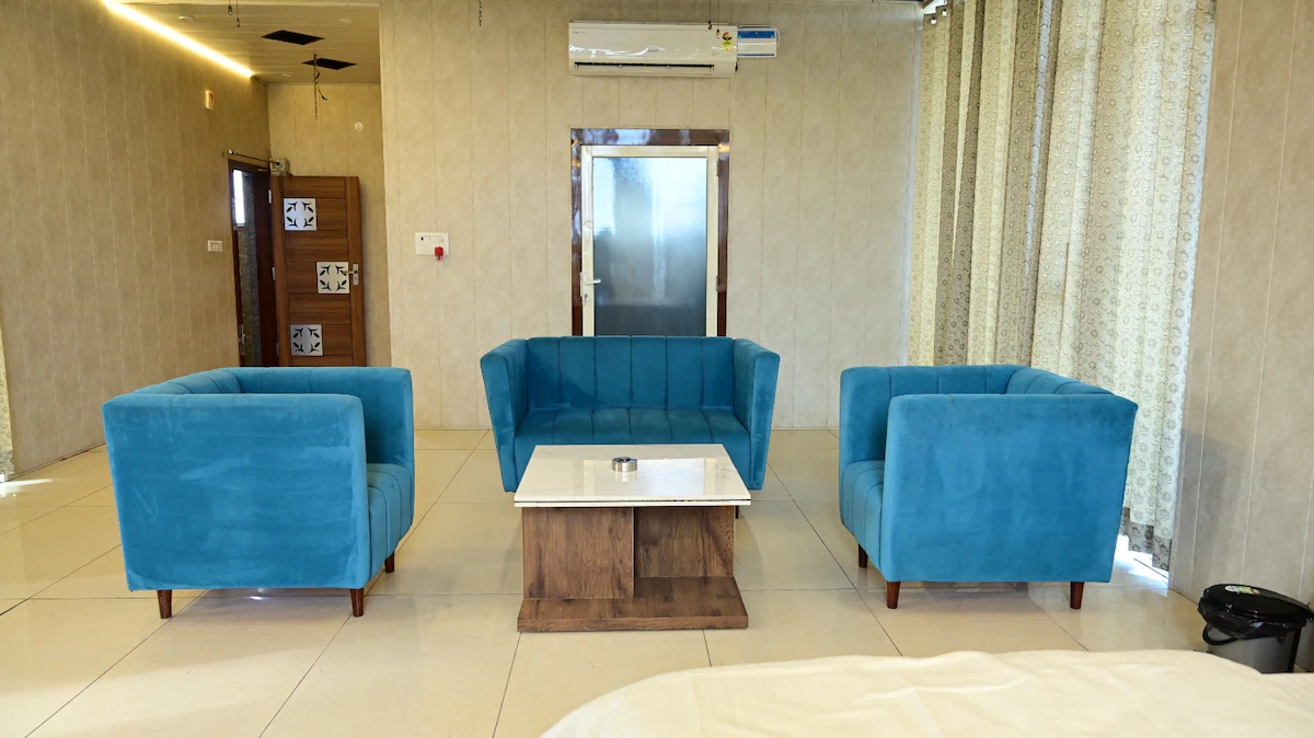 Ratan Retreat Jagatpura