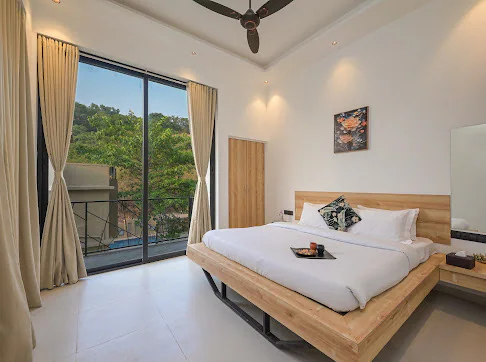 RE Treat 6BHK Luxury Pool Villa Lonavala