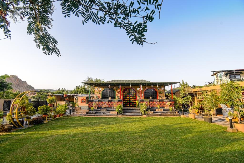 Skyza Farm 5 BHK Rustic Villa