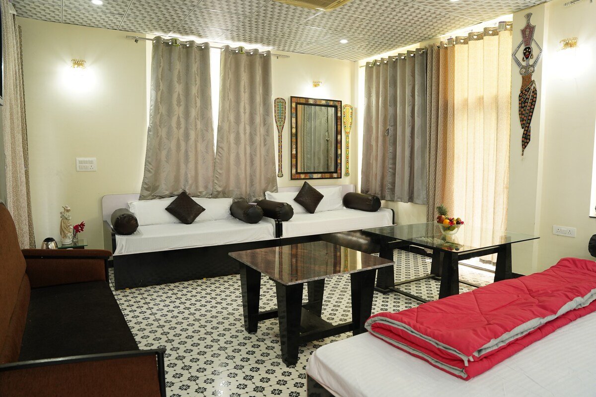 Skyza Farm 5 BHK Rustic Villa