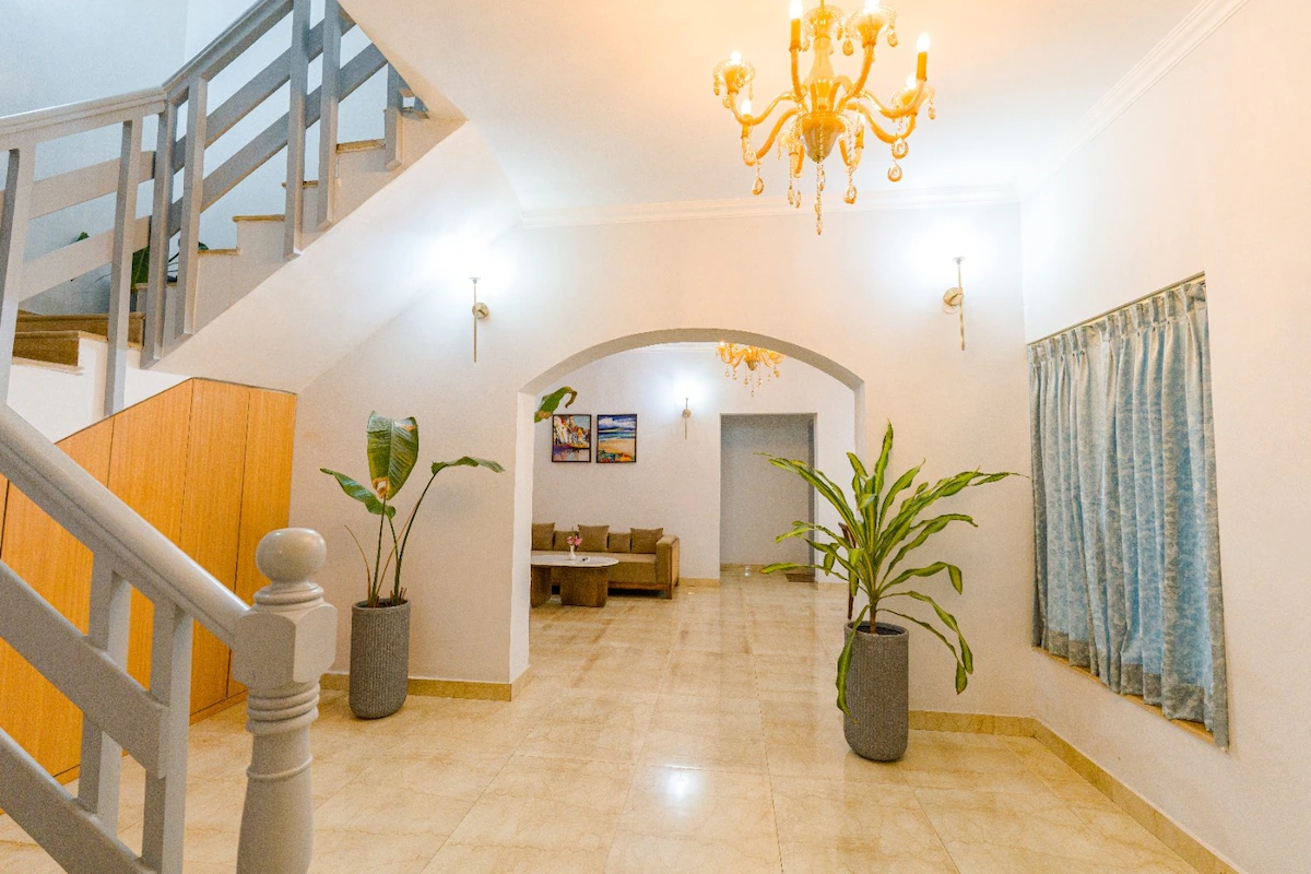 Casa Mog by Meraden