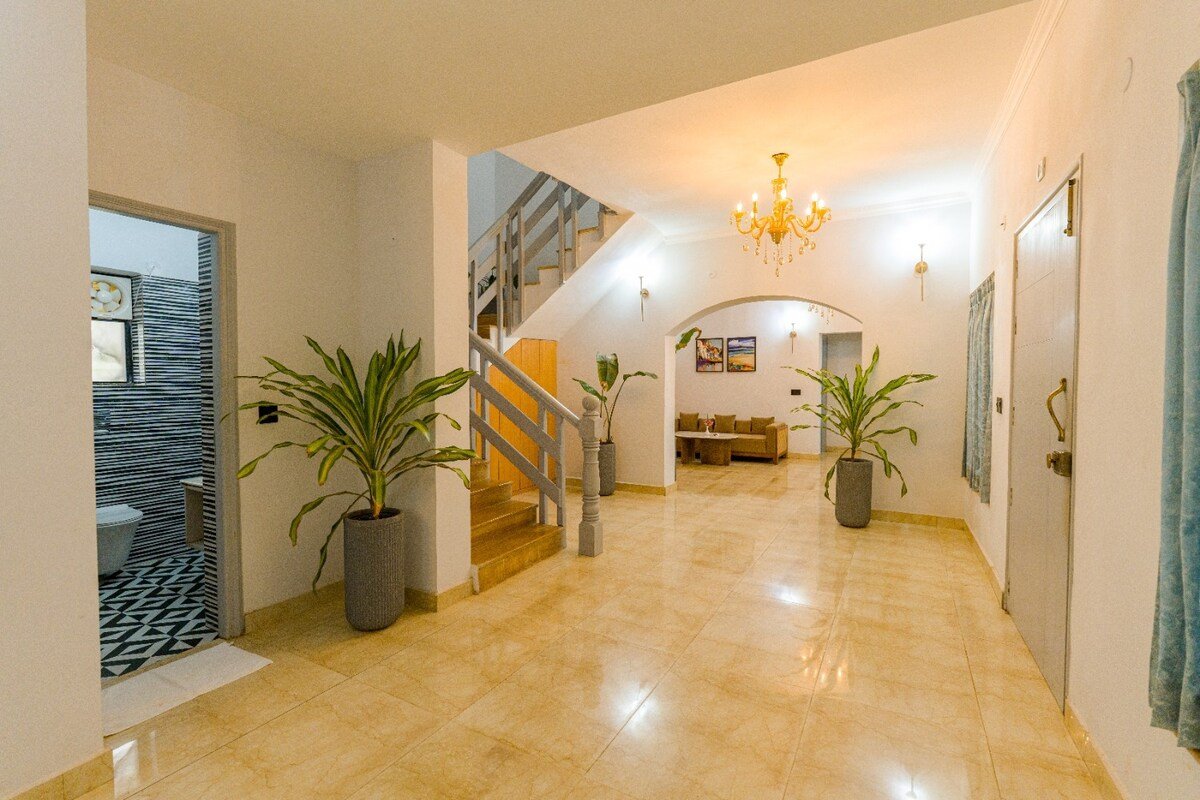 Casa Mog by Meraden