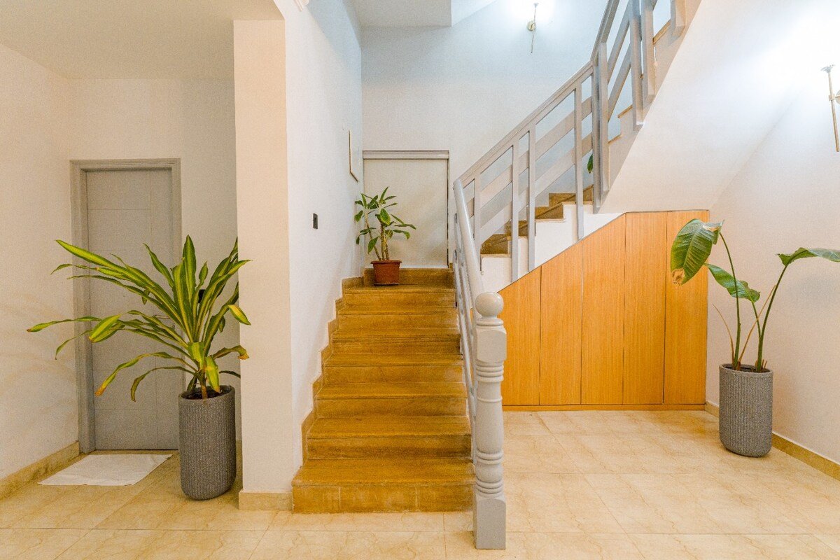 Casa Mog by Meraden