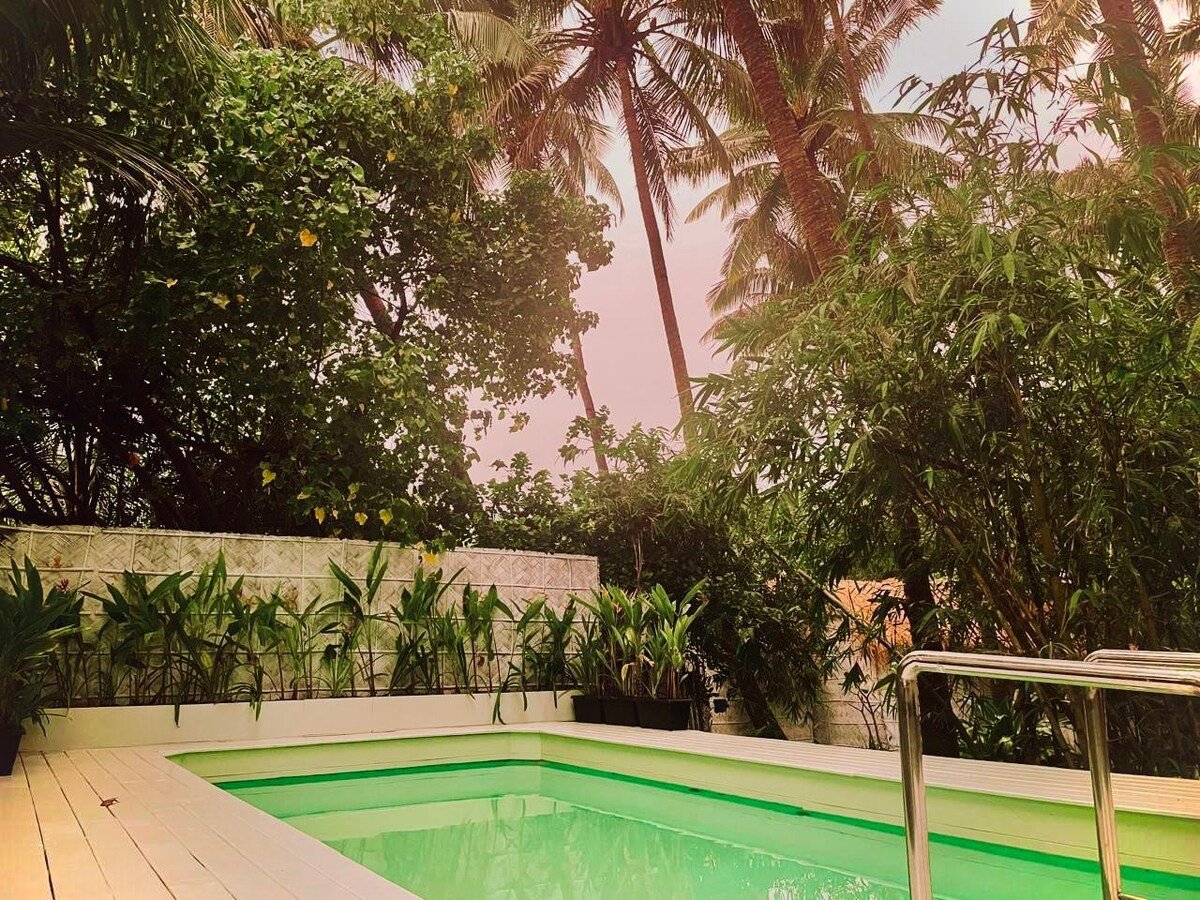 Tropical private estate by the sea