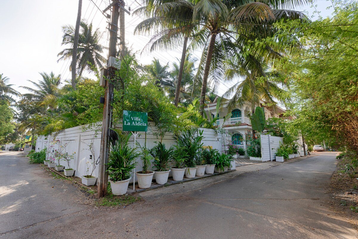 Sleek White 8BDR Villa Near Baga Beach