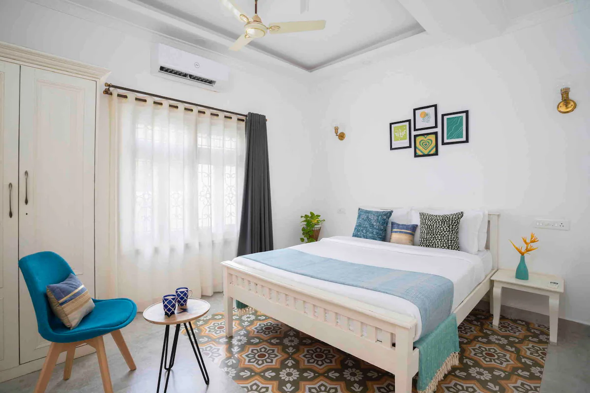 Sleek White 8BDR Villa Near Baga Beach