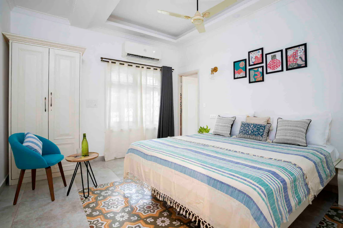 Sleek White 8BDR Villa Near Baga Beach