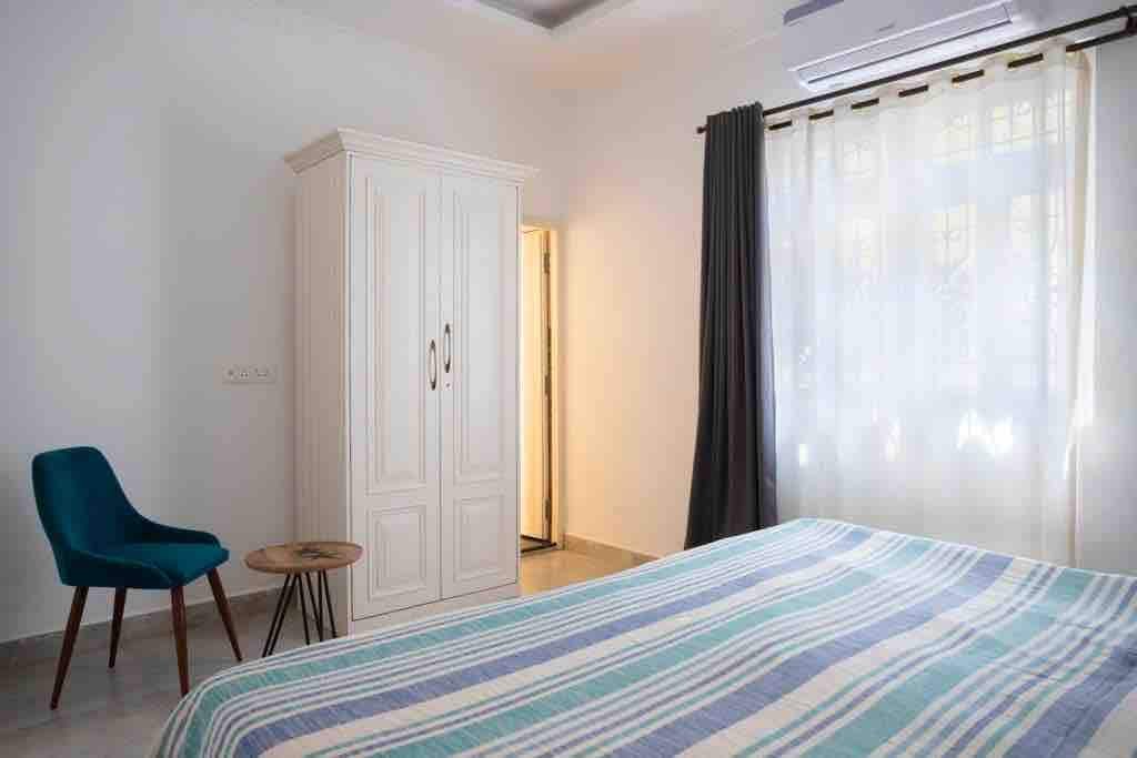 Sleek White 8BDR Villa Near Baga Beach