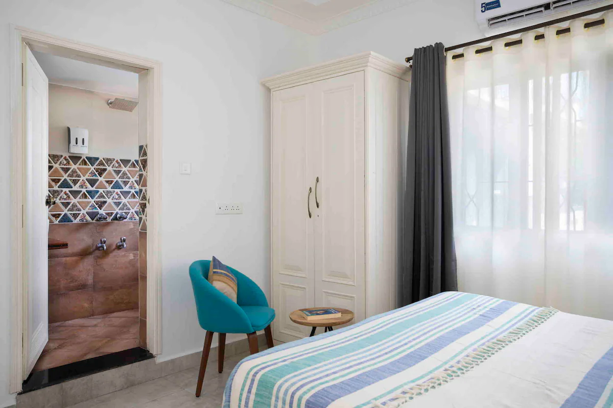 Sleek White 8BDR Villa Near Baga Beach