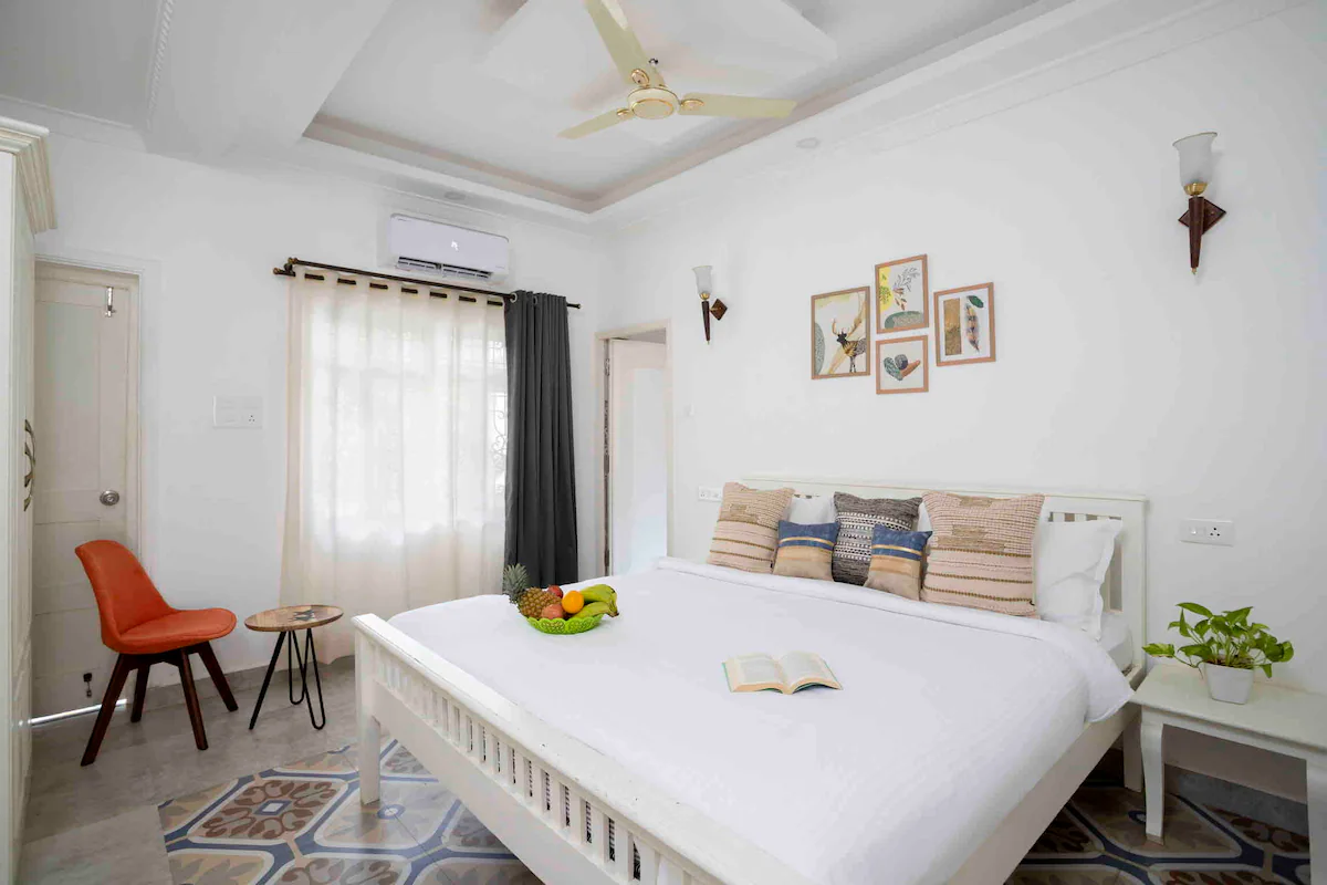 Sleek White 8BDR Villa Near Baga Beach