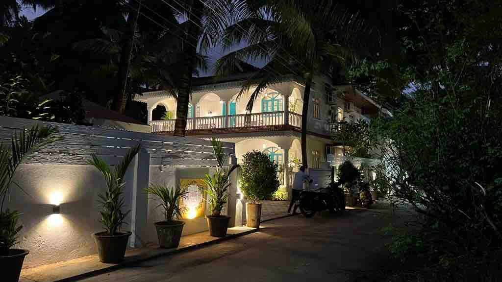 Sleek White 8BDR Villa Near Baga Beach