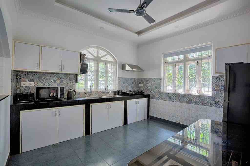 Sleek White 8BDR Villa Near Baga Beach