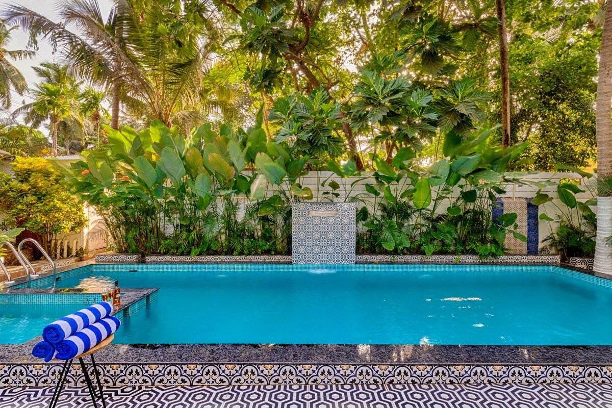Sleek White 8BDR Villa Near Baga Beach