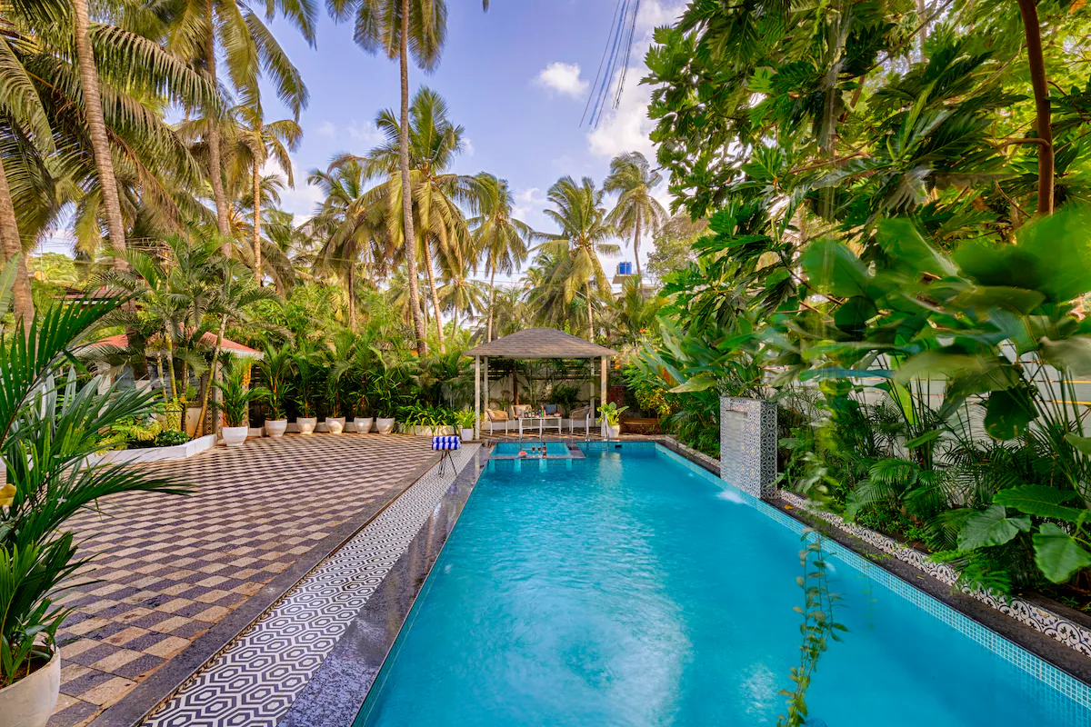 Sleek White 8BDR Villa Near Baga Beach