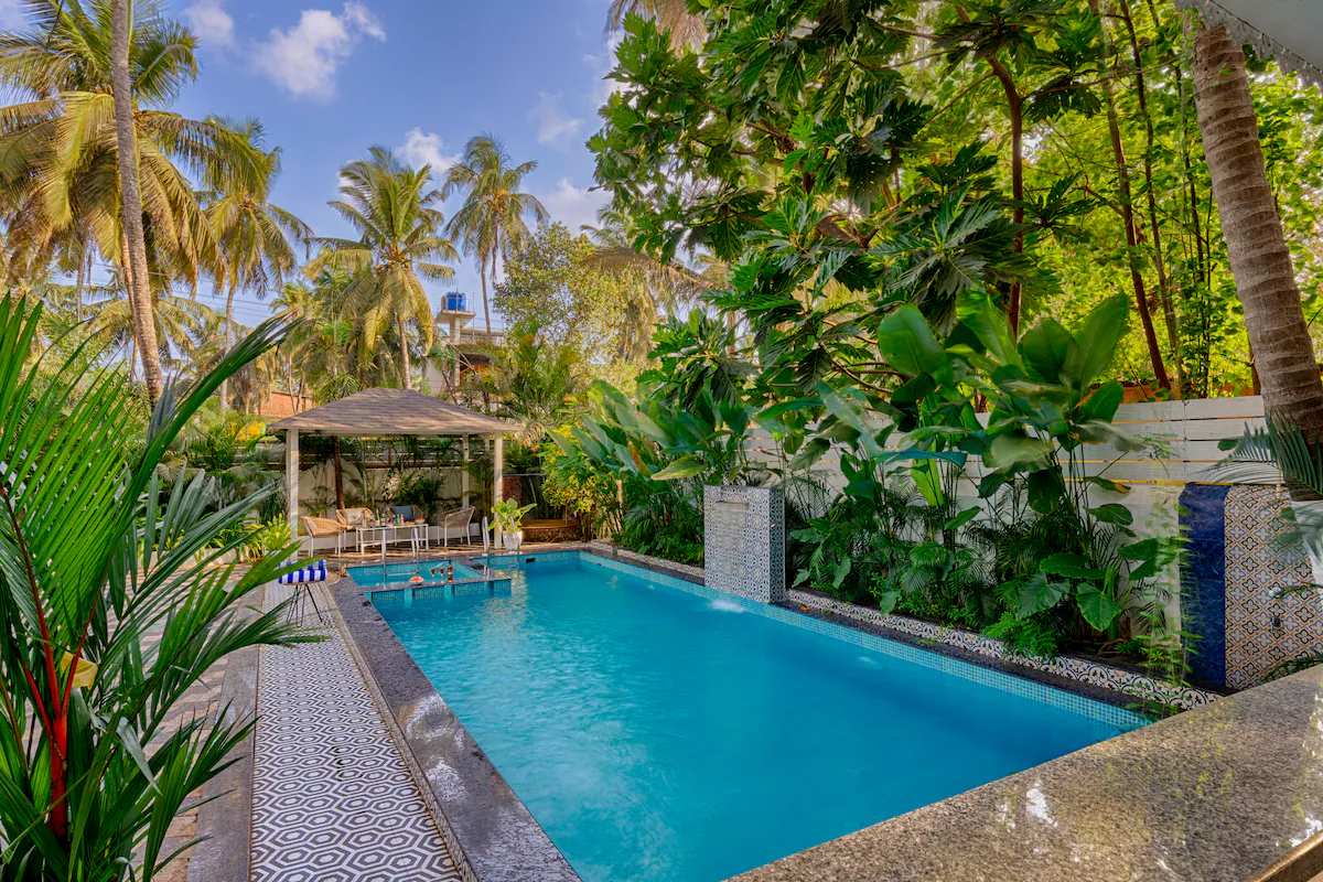 Sleek White 8BDR Villa Near Baga Beach